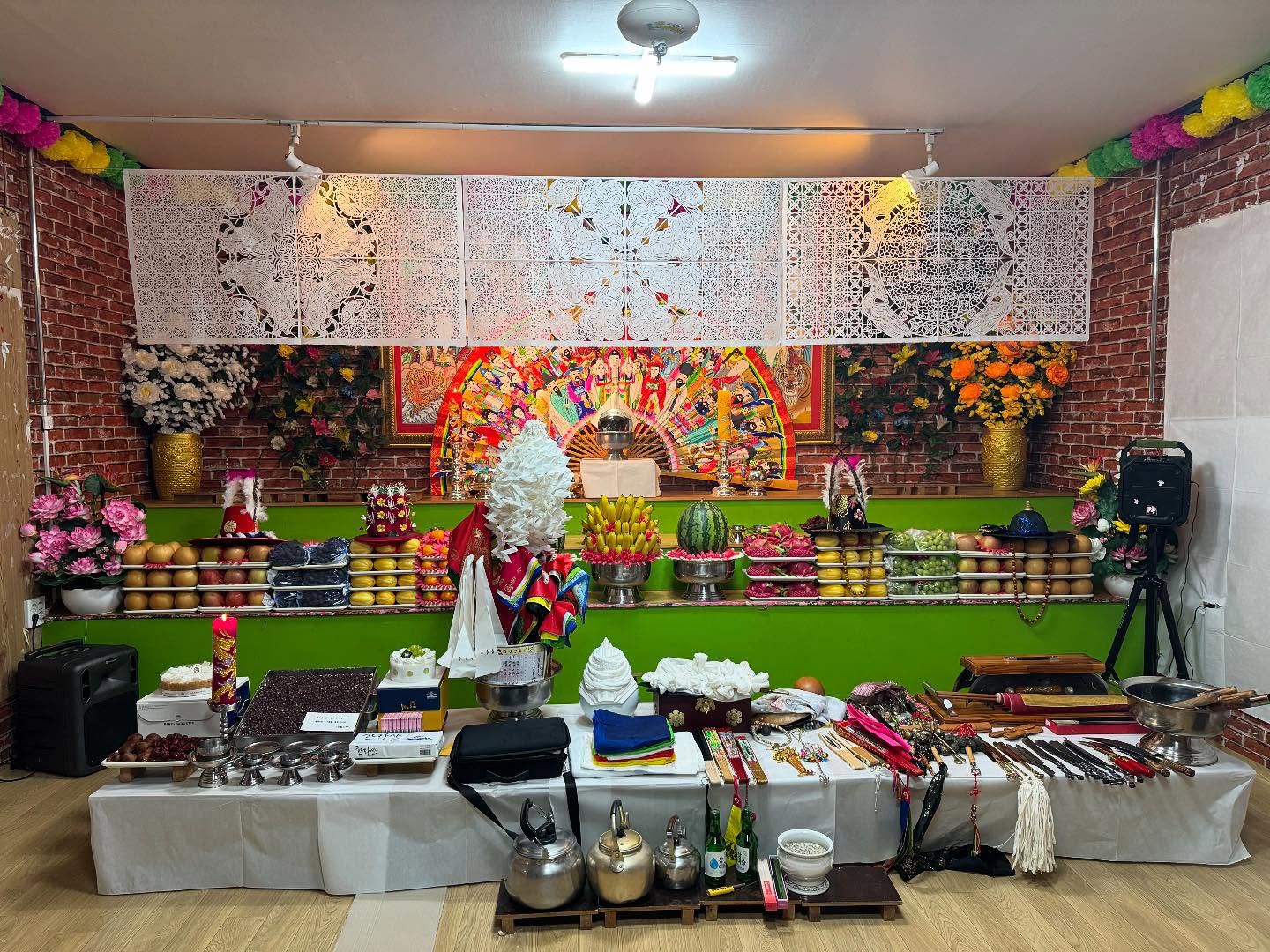 "C&ocirc;ng tử Mai Hoa": Vị ph&aacute;p sư sở hữu visual Idol g&acirc;y "b&atilde;o" trong show sống c&ograve;n t&acirc;m linh l&agrave; ai?- Ảnh 5.