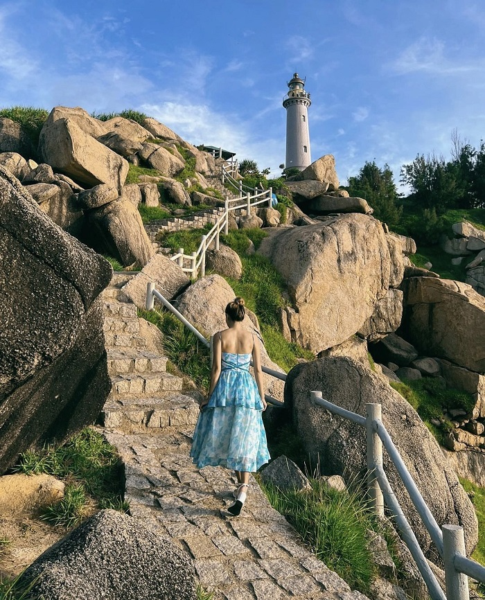 Kh&ocirc;ng phải Ph&uacute; Quốc, b&atilde;i biển hoang sơ n&agrave;y l&agrave; &ldquo;vi&ecirc;n ngọc ẩn m&igrave;nh&rdquo;, vừa c&oacute; n&uacute;i vừa c&oacute; suối, &iacute;t bị thương mại h&oacute;a- Ảnh 3.