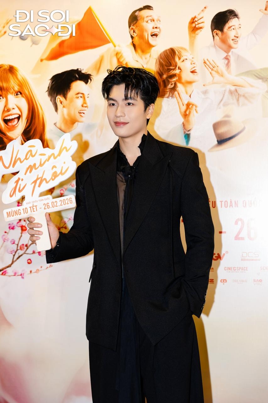 Thảm đỏ HOT nhất h&ocirc;m nay: Uyển &Acirc;n hở bạo hết nấc với v&aacute;y xuy&ecirc;n thấu, 2 mỹ nam Thỏ Ơi!! đọ visual n&eacute;t căng- Ảnh 3.