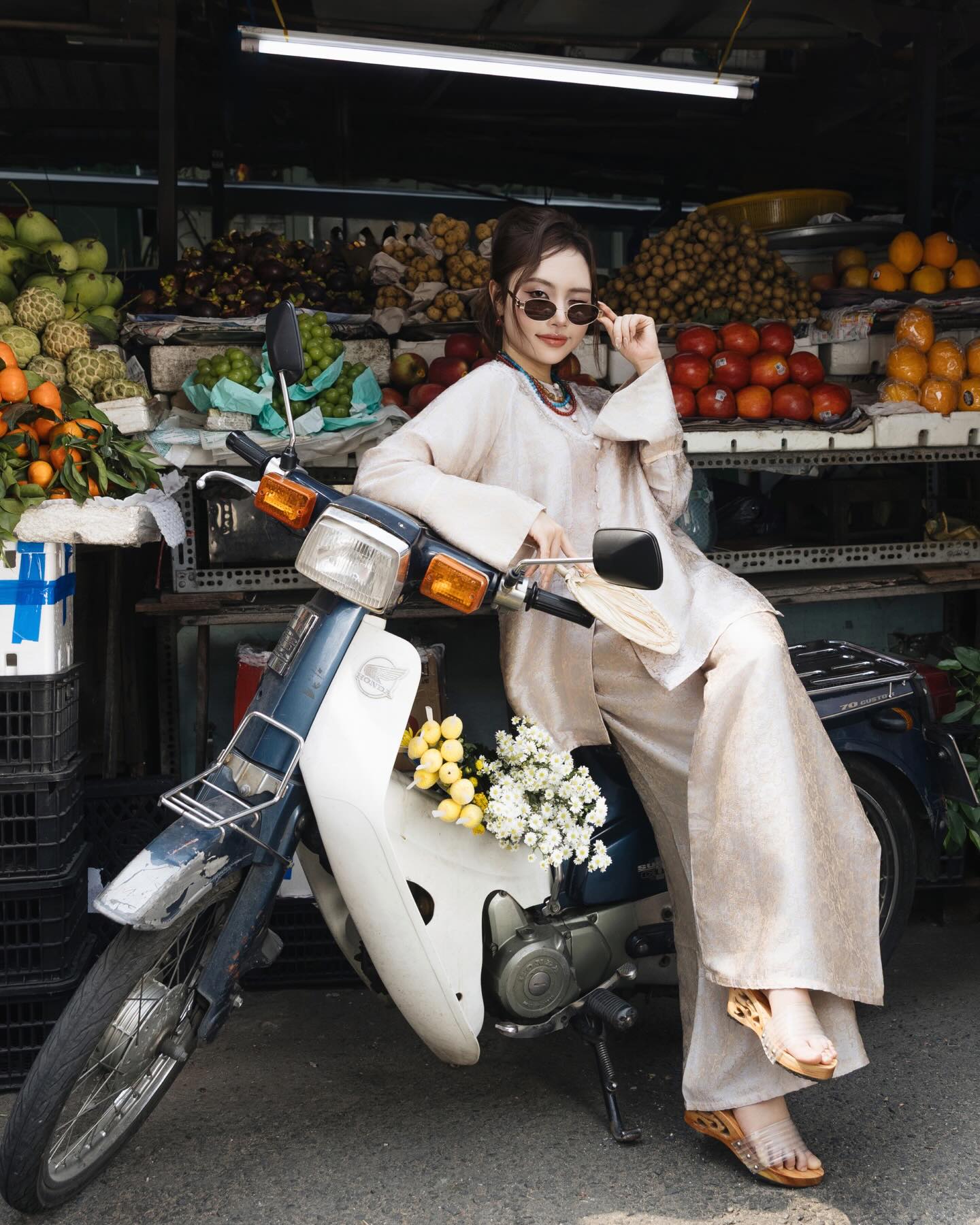 Đường đua &aacute;o b&agrave; ba sau m&ugrave;a Tết tưng bừng của mỹ nh&acirc;n Việt: Số 1 sắp th&agrave;nh d&acirc;u miền T&acirc;y lu&ocirc;n rồi!- Ảnh 12.