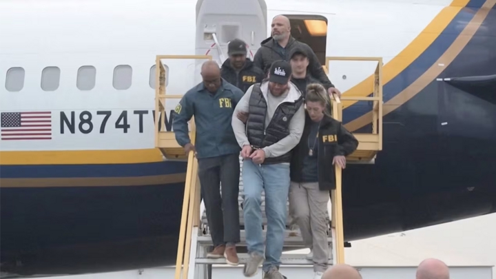 Bị &aacute;m s&aacute;t hụt, cảnh s&aacute;t trưởng h&oacute;a 'người dơi' b&aacute;o th&ugrave; tr&ugrave;m ma t&uacute;y Mexico- Ảnh 4.