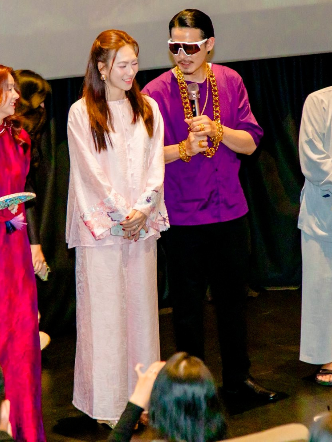 Đường đua &aacute;o b&agrave; ba sau m&ugrave;a Tết tưng bừng của mỹ nh&acirc;n Việt: Số 1 sắp th&agrave;nh d&acirc;u miền T&acirc;y lu&ocirc;n rồi!- Ảnh 2.