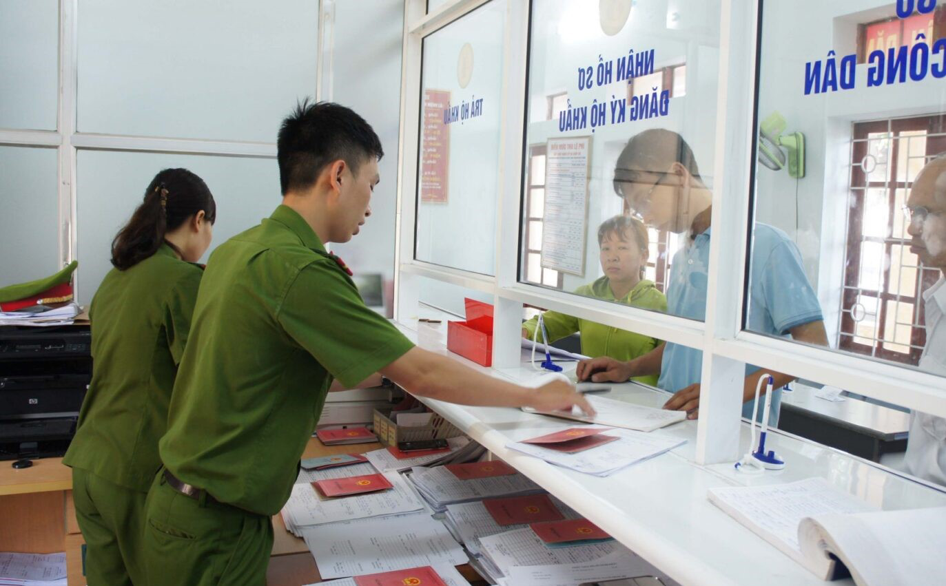 Người dân chú ý: Quy định mới về đăng ký thường trú, tạm trú- Ảnh 1. Người dân chú ý: Quy định mới về đăng ký thường trú, tạm trú- Ảnh 1.