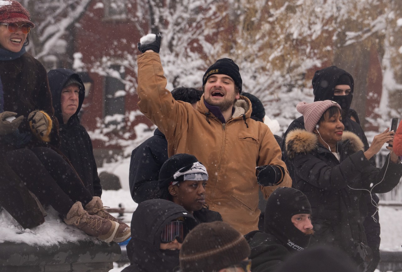 Vừa tỉnh dậy, New York đ&atilde; h&oacute;a xứ tuyết, nhưng ph&iacute;a sau khung cảnh cổ t&iacute;ch n&agrave;y l&agrave; g&igrave;?- Ảnh 22.