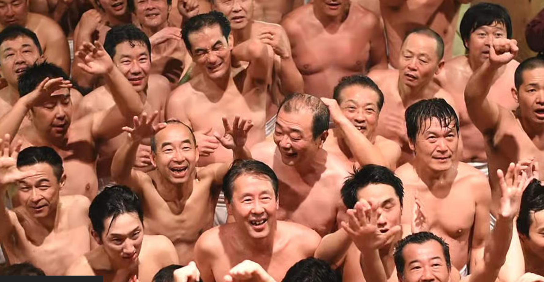 X&ocirc; đẩy tại &ldquo;lễ hội khỏa th&acirc;n&rdquo; ở Nhật Bản khiến một số người nhập viện- Ảnh 2.