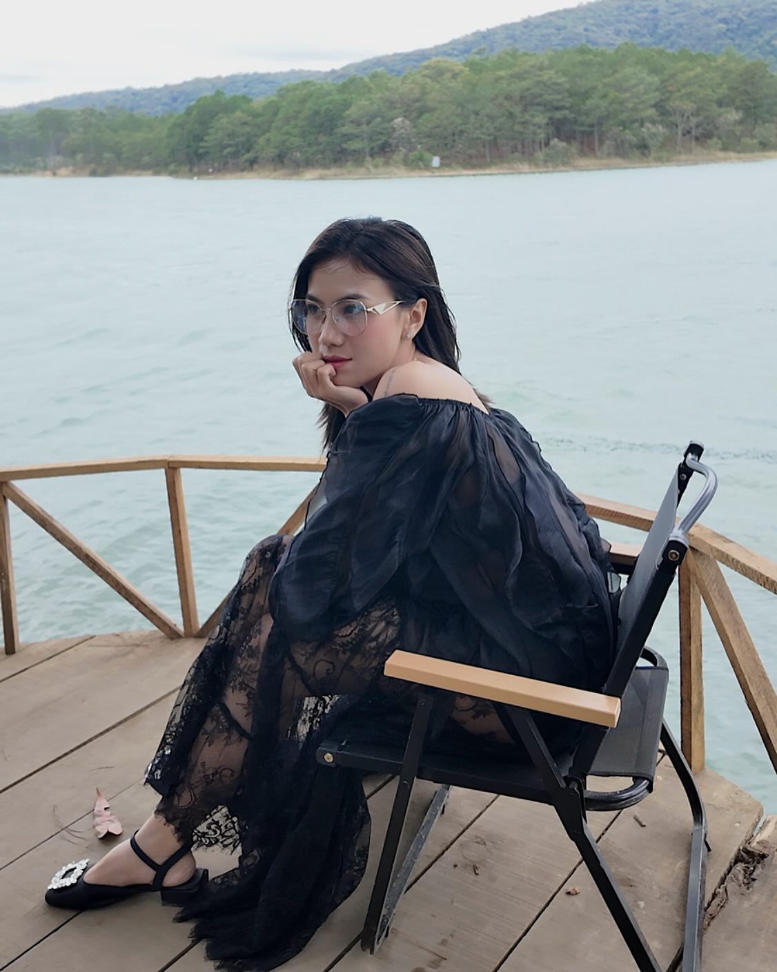 "Tứ đại mỹ nh&acirc;n" kết h&ocirc;n với c&aacute;c thiếu gia tiệm v&agrave;ng nổi tiếng Đ&agrave; Nẵng, Vĩnh Long, Đồng Nai: "Ăn ngủ" với v&agrave;ng- Ảnh 4.