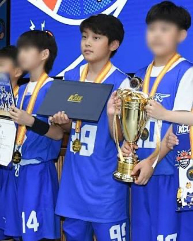 H&igrave;nh ảnh g&acirc;y sửng sốt về nhan sắc con trai Lee Byung Hun v&agrave; mỹ nh&acirc;n Vườn Sao Băng- Ảnh 3.