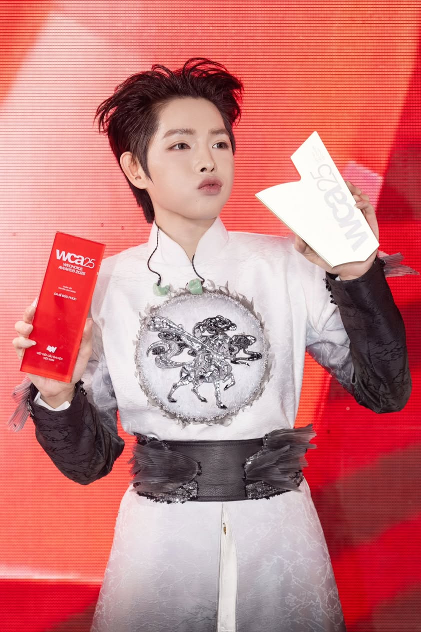 Nam ca sĩ được Thủ tướng khen thưởng: 25 tuổi tự mua nh&agrave; 10 tỷ, tậu 15 c&acirc;y v&agrave;ng ng&agrave;y &ldquo;V&iacute;a Thần T&agrave;i&rdquo;- Ảnh 8.