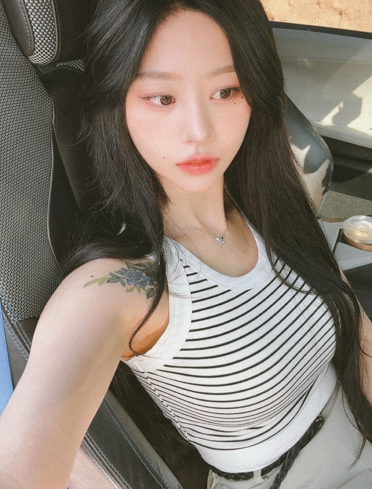 Qu&aacute; khứ g&acirc;y sốc của nữ ph&aacute;p sư sinh năm 1998 đang vụt s&aacute;ng ở show t&acirc;m linh H&agrave;n Quốc- Ảnh 4.