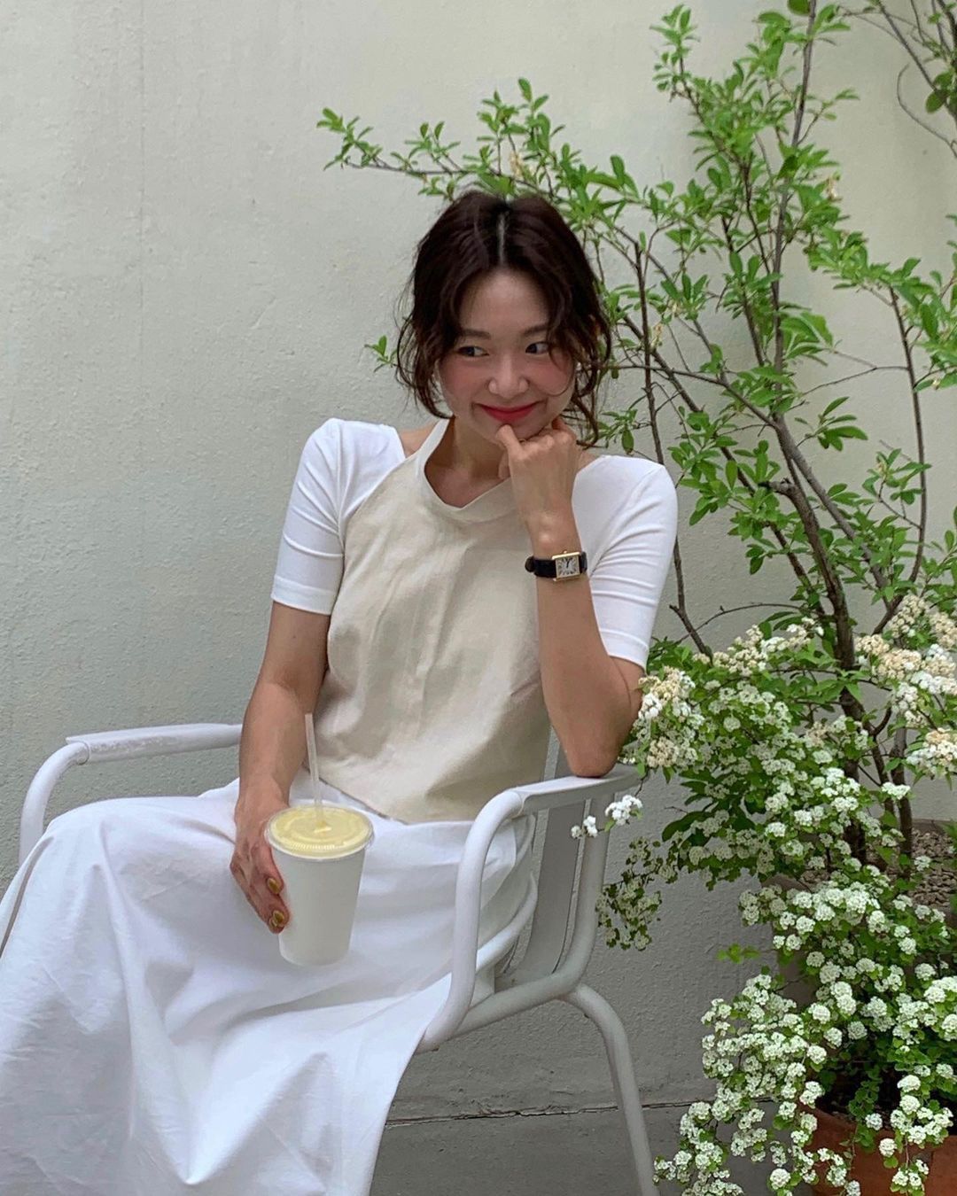 6 năm sống tối giản, tôi gần như ngừng mua sắm bốc đồng: 4 cách giúp tủ đồ gọn lại, ví tiền dày hơn- Ảnh 2. 6 năm sống tối giản, tôi gần như ngừng mua sắm bốc đồng: 4 cách giúp tủ đồ gọn lại, ví tiền dày hơn- Ảnh 2.