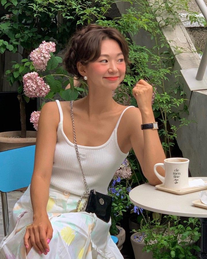 6 năm sống tối giản, tôi gần như ngừng mua sắm bốc đồng: 4 cách giúp tủ đồ gọn lại, ví tiền dày hơn- Ảnh 3. 6 năm sống tối giản, tôi gần như ngừng mua sắm bốc đồng: 4 cách giúp tủ đồ gọn lại, ví tiền dày hơn- Ảnh 3.