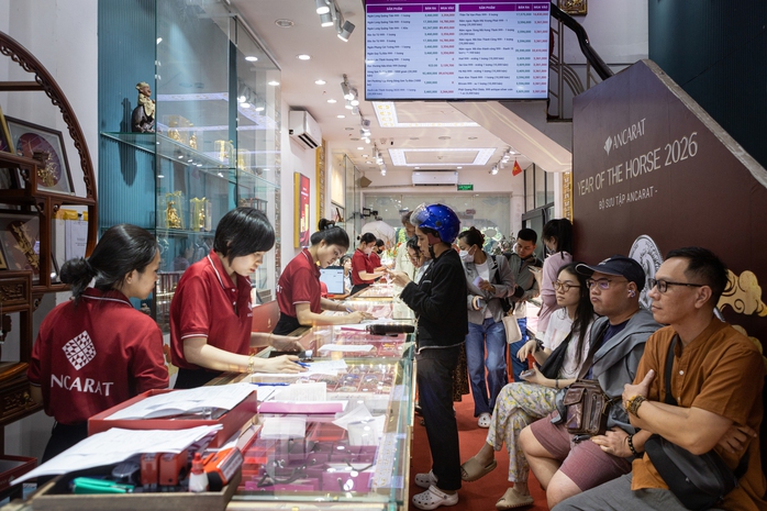 Cuối ngày 25-2, giá vàng miếng neo cao, nhiều công ty ra thông báo quan trọng- Ảnh 3. Cuối ngày 25-2, giá vàng miếng neo cao, nhiều công ty ra thông báo quan trọng- Ảnh 3.