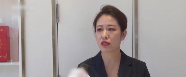 Cặp vợ chồng b&aacute;n nh&agrave;, mang 5,6 tỷ đi mua v&agrave;ng giữa l&uacute;c gi&aacute; đạt đỉnh, nh&acirc;n vi&ecirc;n lập tức dừng giao dịch- Ảnh 2.