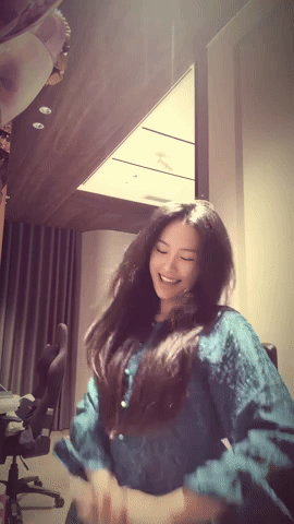 Doãn Hải My nhảy "như con lăng quăng"- Ảnh 1. Doãn Hải My nhảy