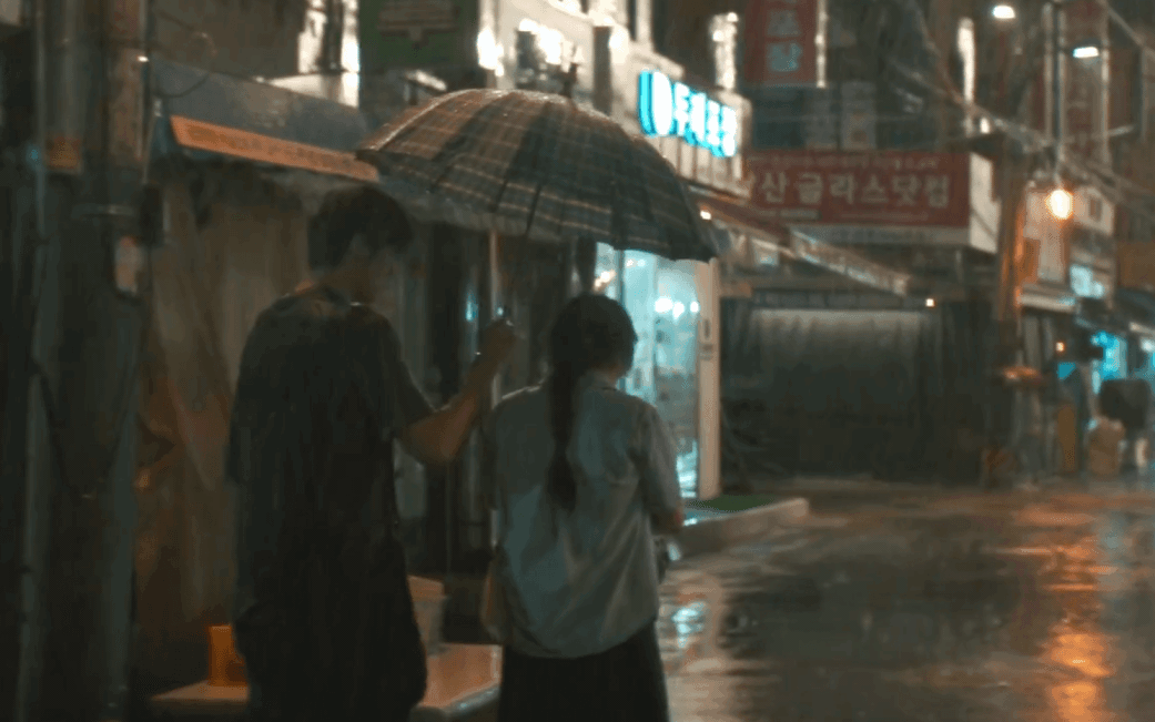 Vừa ăn vừa xem phim H&agrave;n n&agrave;y th&igrave; cơm chan nước mắt: Nam ch&iacute;nh diễn kh&oacute; tin, trộm v&iacute;a đầu năm t&igrave;m được si&ecirc;u phẩm