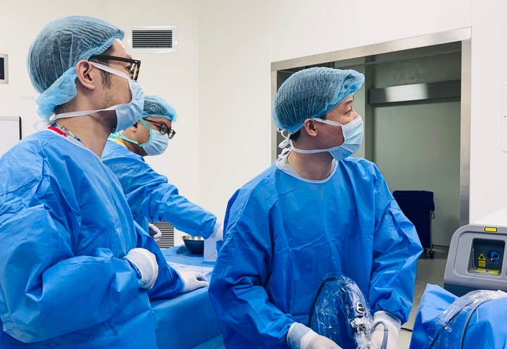 Nhịn đau chờ &lsquo;ng&agrave;y đẹp&rsquo; đi viện, b&aacute;c sĩ thốt l&ecirc;n 'vi&ecirc;n sỏi kh&ocirc;ng biết xem ng&agrave;y'- Ảnh 1.