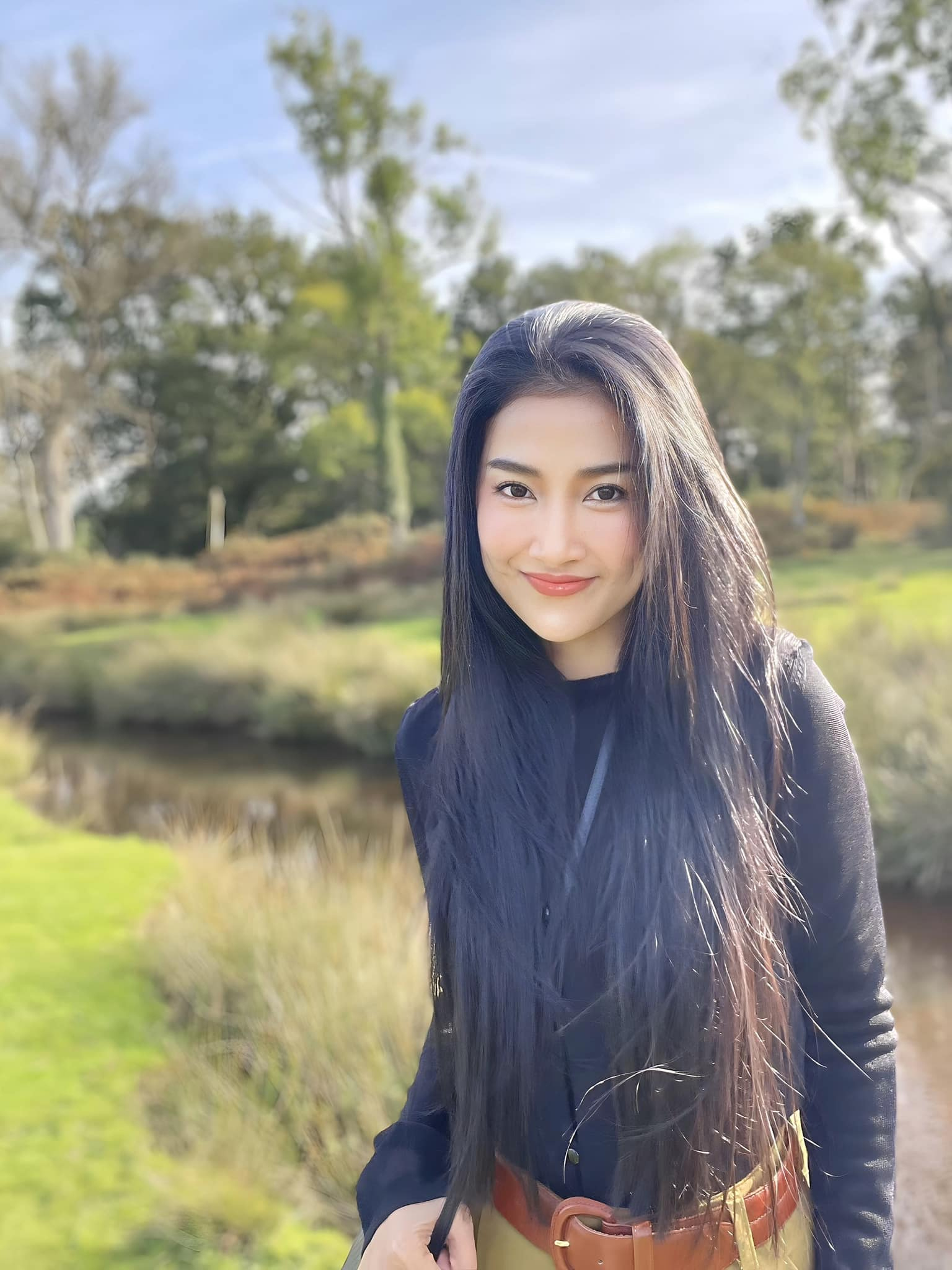 "Nữ ho&agrave;ng phim xưa" Quỳnh Lam 42 tuổi vẫn trẻ đẹp như g&aacute;i đ&ocirc;i mươi: B&iacute; quyết chống gi&agrave; kh&ocirc;ng tốn 1 xu, kh&ocirc;ng phải ăn uống hay tập luyện- Ảnh 1.