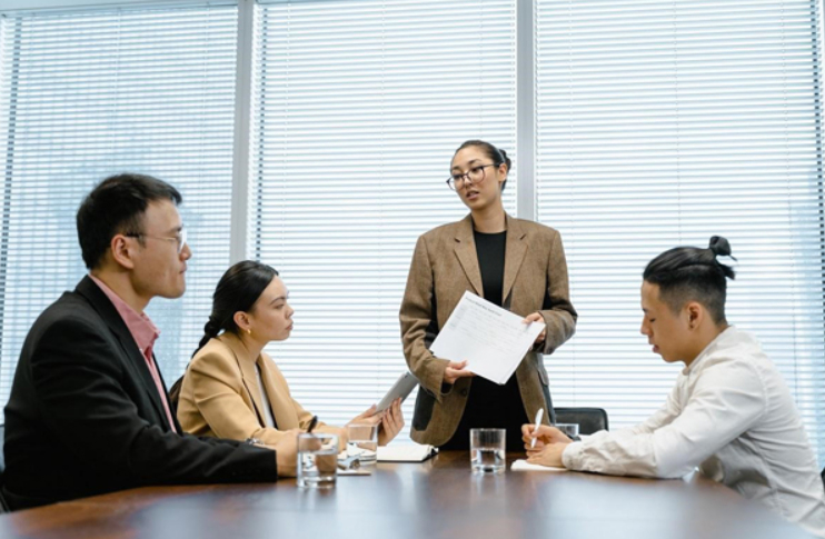 Sếp bảo cần người tham dự 1 cuộc họp quan trọng, ai cũng từ chối kh&eacute;o n&ecirc;n t&ocirc;i đ&agrave;nh nhận lời: Kh&ocirc;ng ngờ 1 th&aacute;ng sau được thăng chức- Ảnh 1.