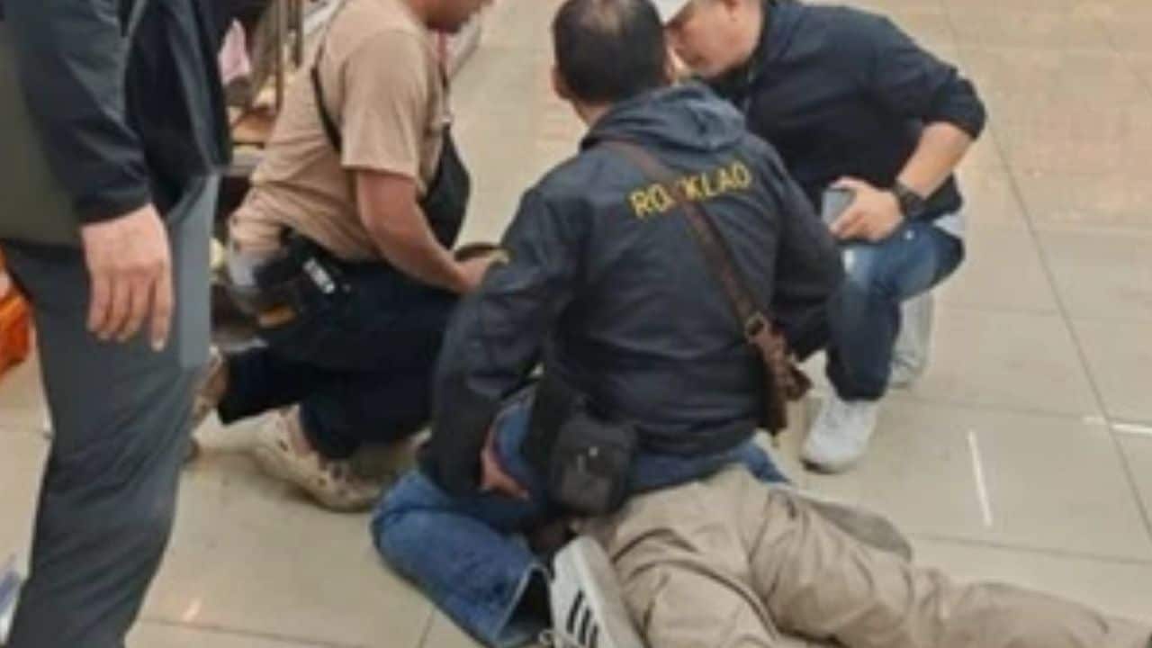 Người đàn ông bạo hành bạn gái cũ, vừa bị bắt giam vài tiếng đồng hồ thì chuyện bất ngờ xảy ra- Ảnh 2. Người đàn ông bạo hành bạn gái cũ, vừa bị bắt giam vài tiếng đồng hồ thì chuyện bất ngờ xảy ra- Ảnh 2.