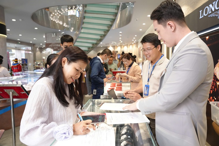 Cuối ngày 25-2, giá vàng miếng neo cao, nhiều công ty ra thông báo quan trọng- Ảnh 1. Cuối ngày 25-2, giá vàng miếng neo cao, nhiều công ty ra thông báo quan trọng- Ảnh 1.