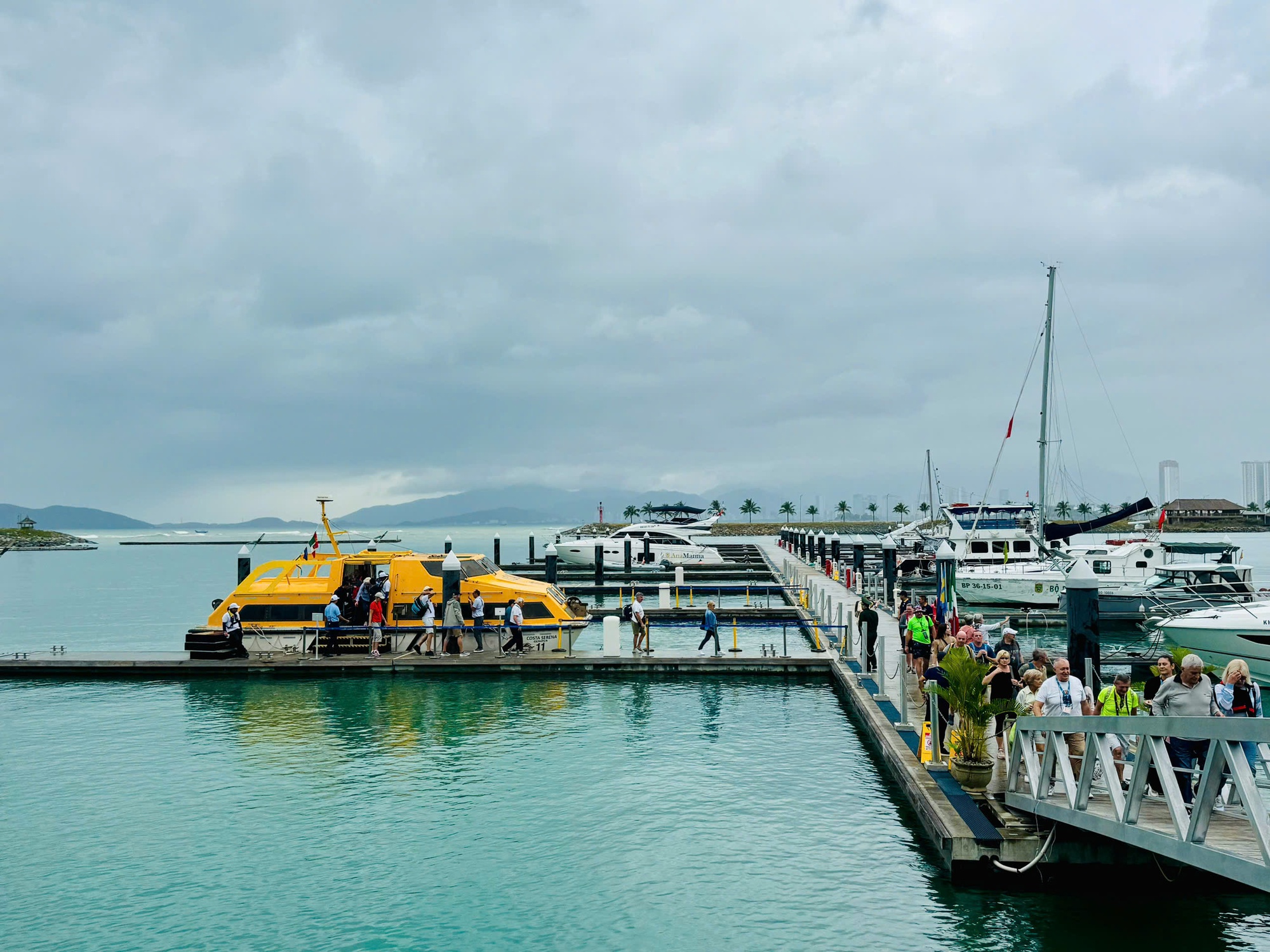 Kh&aacute;nh H&ograve;a: Điểm đến của du lịch t&agrave;u biển Việt Nam- Ảnh 6.