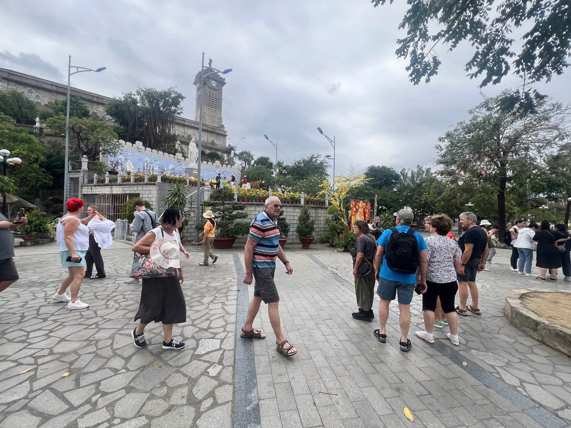 Kh&aacute;nh H&ograve;a: Điểm đến của du lịch t&agrave;u biển Việt Nam- Ảnh 7.