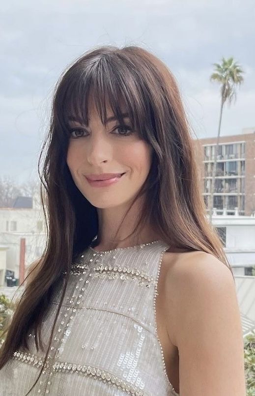 Birkin Bangs - kiểu m&aacute;i sang chảnh hot xuy&ecirc;n nhiều thập kỷ: "Hack tuổi" đỉnh cao, đến Anne Hathaway cũng kh&ocirc;ng thể ch&aacute;n- Ảnh 6.