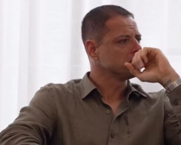 Cựu sao MU bật kh&oacute;c nức nở khi xem video về ch&uacute; khỉ Punch c&ocirc; đơn g&acirc;y sốt tr&ecirc;n mạng- Ảnh 1.