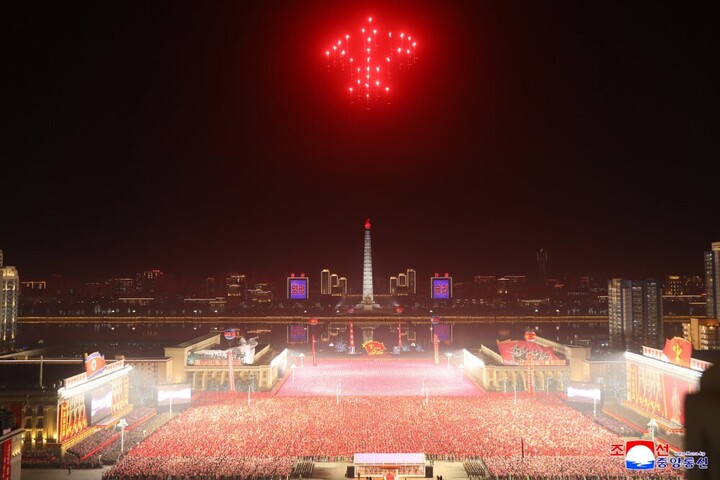 H&igrave;nh ảnh duyệt binh ho&agrave;nh tr&aacute;ng hiếm thấy của qu&acirc;n đội Triều Ti&ecirc;n- Ảnh 9.