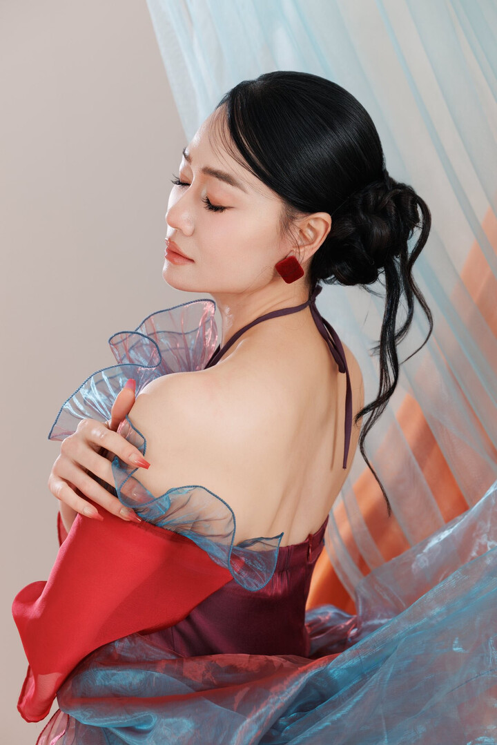 "Người t&igrave;nh m&agrave;n ảnh" của Hồng Đăng: Mỹ nh&acirc;n một thời, U50 trẻ đẹp ngỡ ng&agrave;ng- Ảnh 4.