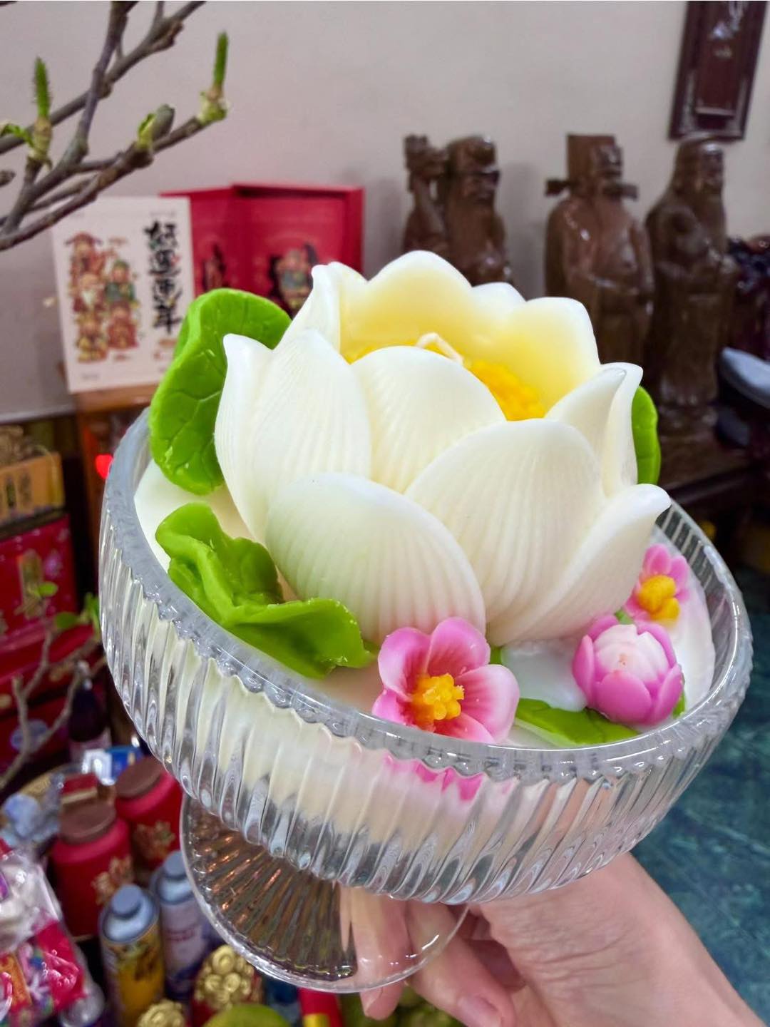 2 vật phẩm d&acirc;ng b&agrave;n thờ Rằm th&aacute;ng Gi&ecirc;ng đang "g&acirc;y sốt": Vừa sang trọng, thanh tịnh lại h&uacute;t t&agrave;i lộc vượng kh&iacute;- Ảnh 2.