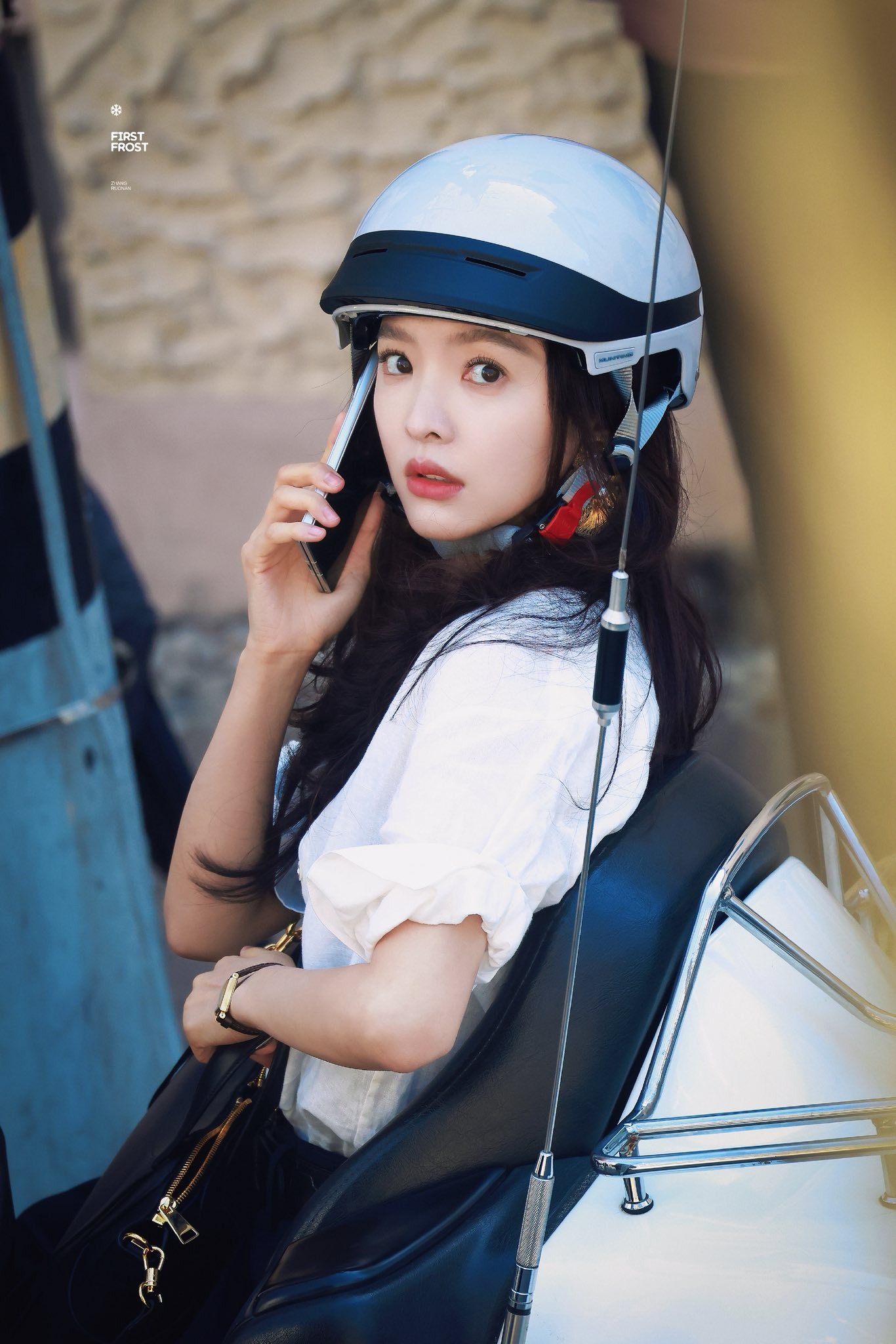 Mỹ nh&acirc;n khiến cả ch&acirc;u &Aacute; rung động: Mắt long lanh như nước xu&acirc;n, mặt kiều diễm tho&aacute;t tục, style ng&agrave;y c&agrave;ng l&ecirc;n hương- Ảnh 4.