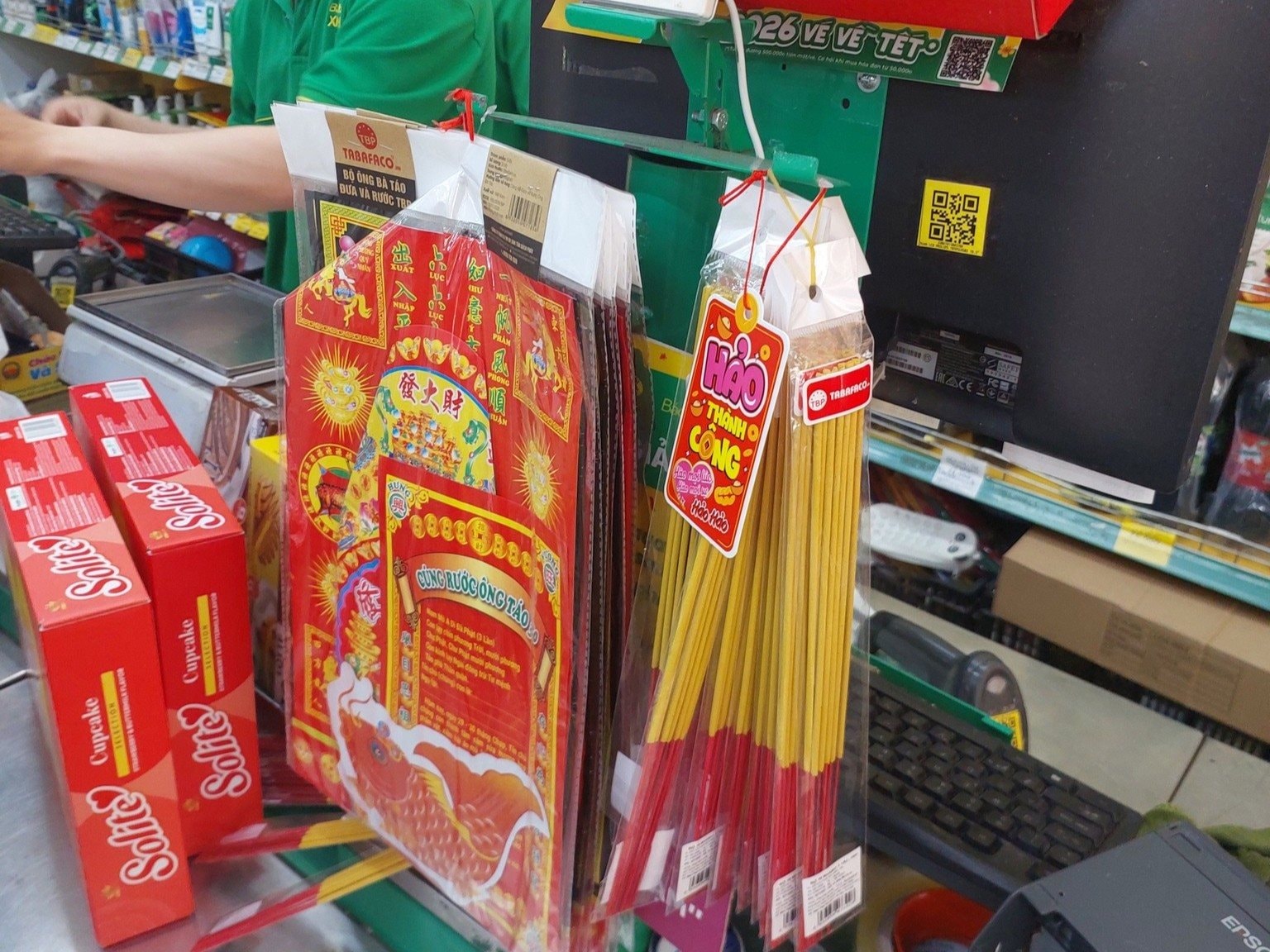 Rẻ bằng 1/6 gi&aacute; chợ, đại gia b&aacute;n lẻ tung ra c&aacute; l&oacute;c nướng trui 49.000 đồng: Toan t&iacute;nh thực sự ph&iacute;a sau mức gi&aacute; rẻ mạt?- Ảnh 4.