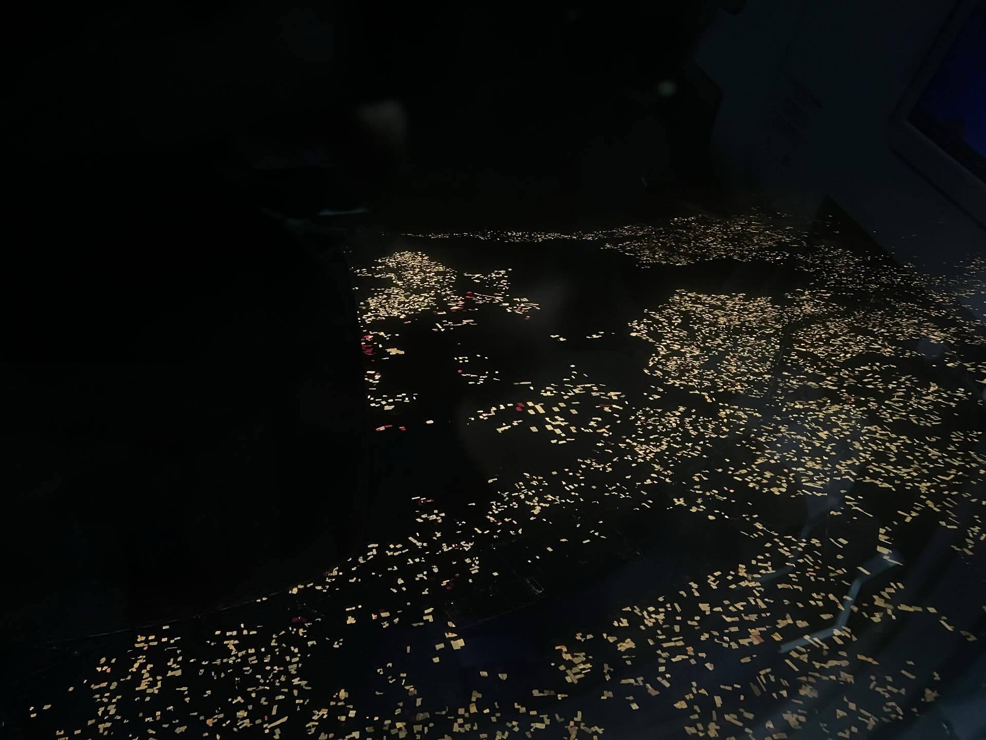 Cảnh tượng phi thường nh&igrave;n từ m&aacute;y bay h&oacute;a ra l&agrave; đặc sản Việt Nam!- Ảnh 1.