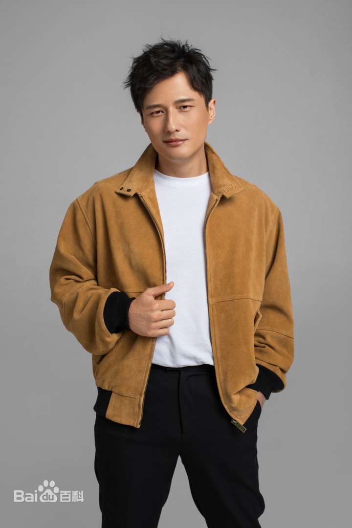 Cặp đ&ocirc;i diễn vi&ecirc;n hủy bỏ đ&aacute;m cưới diễn ra h&ocirc;m nay v&igrave; đ&agrave;ng trai &eacute;p bạn g&aacute;i học tiếng Anh trước khi ngủ- Ảnh 8.