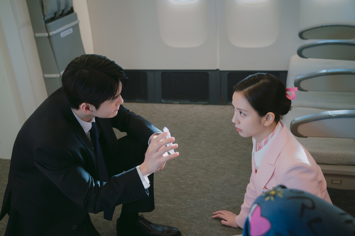 Mỗi lần xuất hiện Jisoo (BLACKPINK) lại mang đến 1 cú sốc visual: Công chúa giá đáo nhân gian, sang xịn mịn có thừa- Ảnh 10. Mỗi lần xuất hiện Jisoo (BLACKPINK) lại mang đến 1 cú sốc visual: Công chúa giá đáo nhân gian, sang xịn mịn có thừa- Ảnh 10.