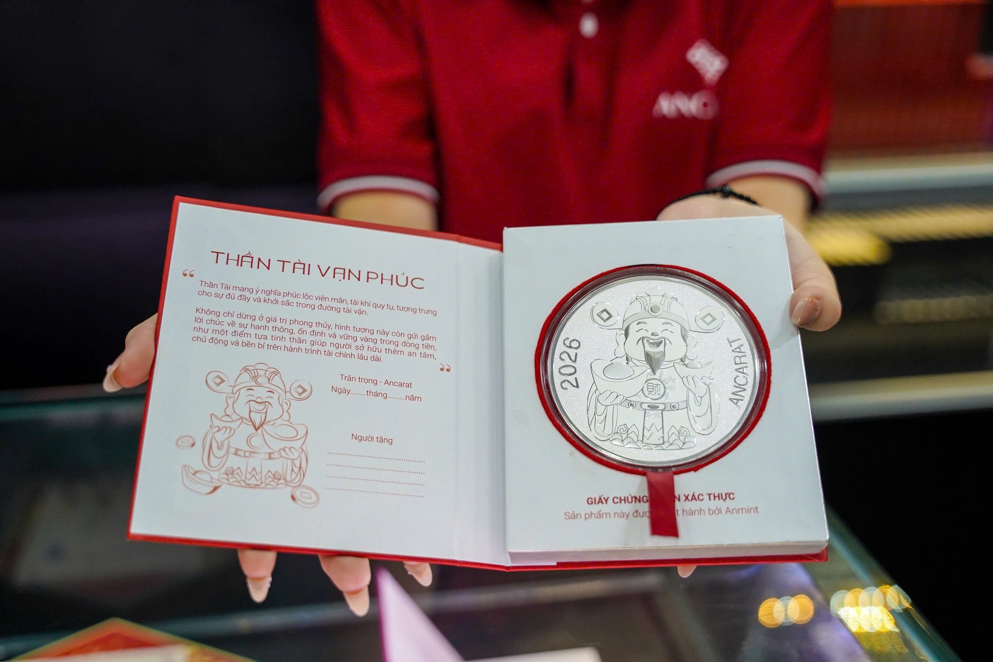 Gi&aacute; bạc h&ocirc;m nay 26-2: Điều bất ngờ tại c&aacute;c cửa h&agrave;ng bạc ng&agrave;y v&iacute;a Thần T&agrave;i- Ảnh 4.