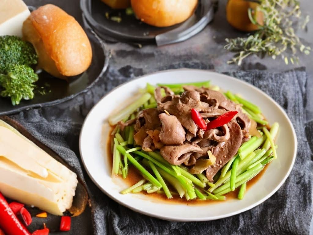 C&oacute; 1 bộ phận tuyệt vời của con heo m&agrave; người trung ni&ecirc;n v&agrave; cao tuổi n&ecirc;n ăn thường xuy&ecirc;n: Rất tốt cho tim mạch v&agrave; gi&uacute;p ngủ ngon- Ảnh 3.