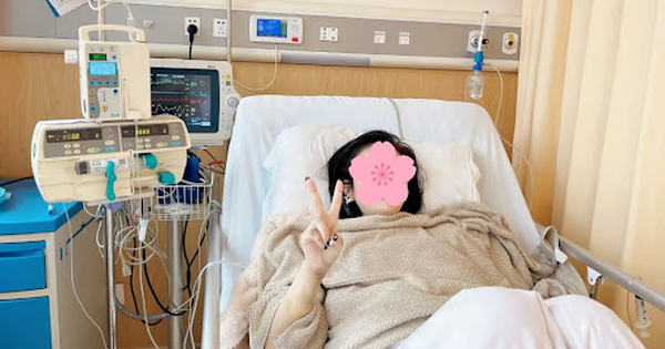 Người phụ nữ bị mốc m&oacute;ng tay sau khi l&agrave;m nails, b&aacute;c sĩ l&ecirc;n tiếng cảnh b&aacute;o - Ảnh 2.