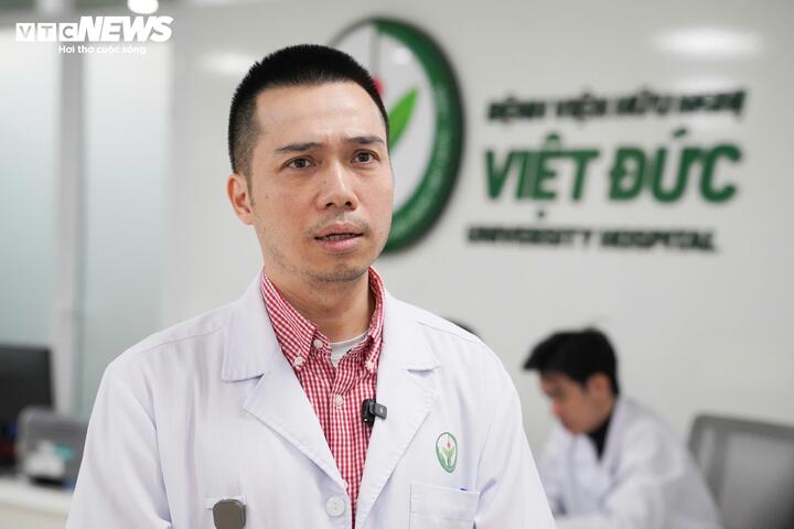 B&aacute;c sĩ BV Việt Đức: 'Bệnh nh&acirc;n tự ngồi dậy sau mổ l&agrave; m&oacute;n qu&agrave; 27/2 &yacute; nghĩa nhất'- Ảnh 3.