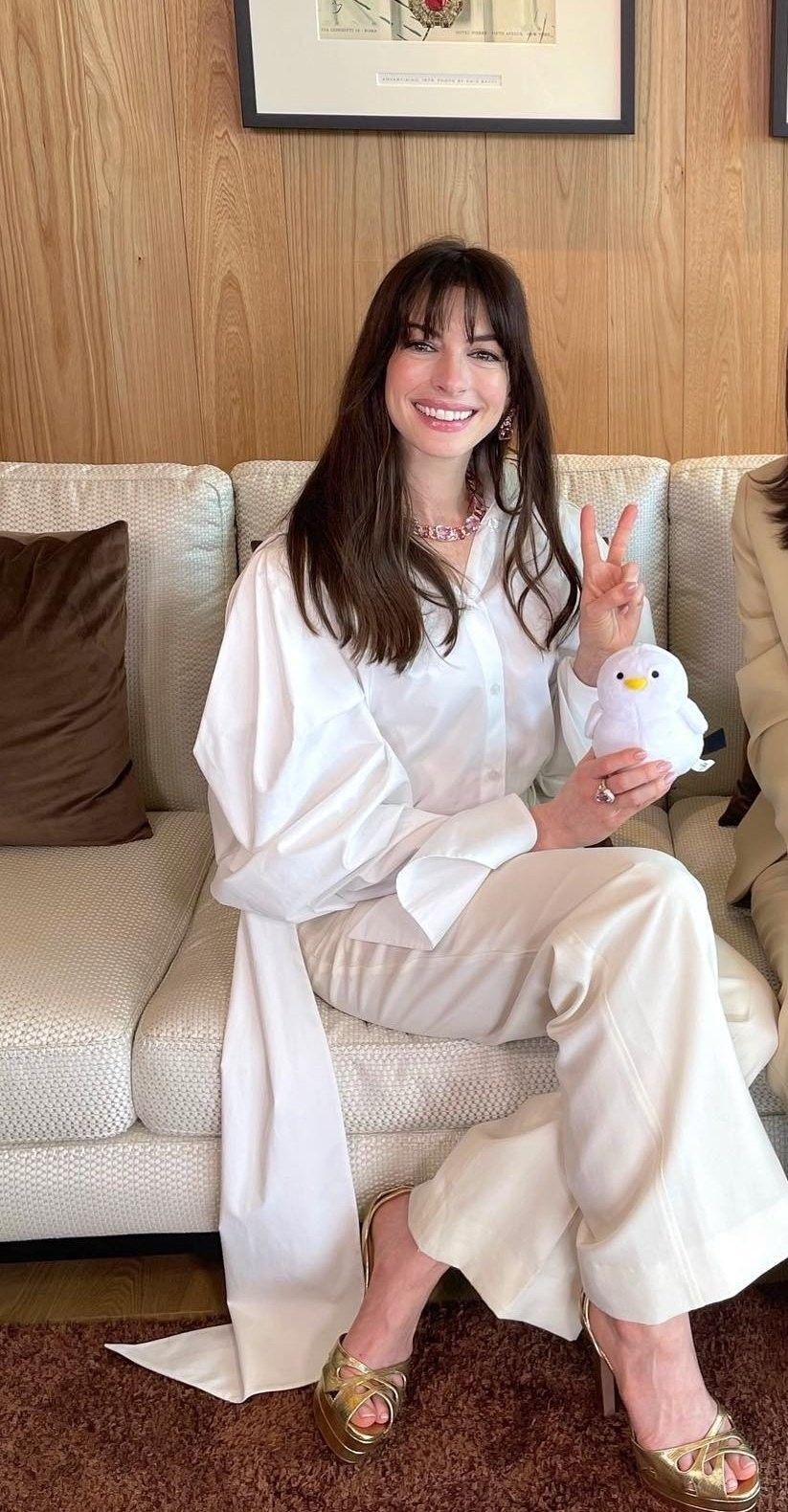 Birkin Bangs - kiểu m&aacute;i sang chảnh hot xuy&ecirc;n nhiều thập kỷ: "Hack tuổi" đỉnh cao, đến Anne Hathaway cũng kh&ocirc;ng thể ch&aacute;n- Ảnh 7.