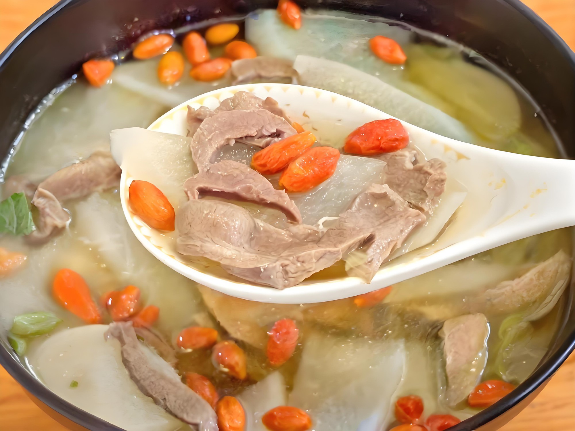 C&oacute; 1 bộ phận tuyệt vời của con heo m&agrave; người trung ni&ecirc;n v&agrave; cao tuổi n&ecirc;n ăn thường xuy&ecirc;n: Rất tốt cho tim mạch v&agrave; gi&uacute;p ngủ ngon- Ảnh 6.