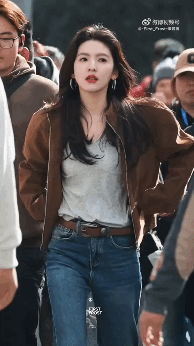 Mỹ nh&acirc;n khiến cả ch&acirc;u &Aacute; rung động: Mắt long lanh như nước xu&acirc;n, mặt kiều diễm tho&aacute;t tục, style ng&agrave;y c&agrave;ng l&ecirc;n hương- Ảnh 5.