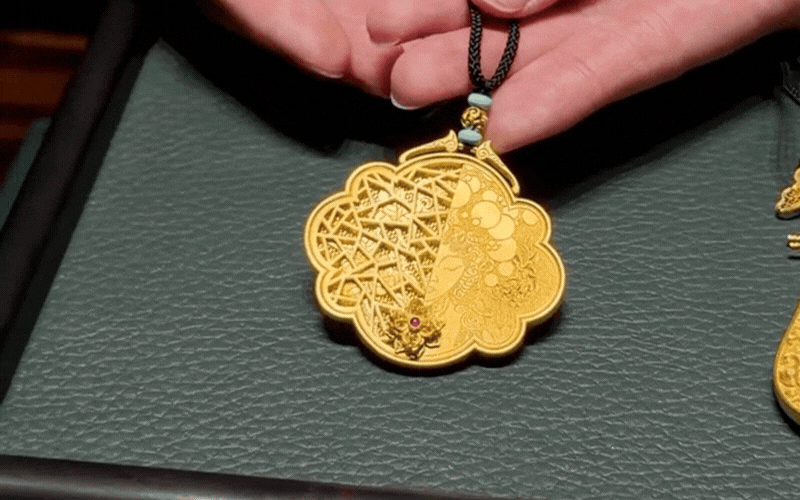 B&iacute; ẩn tiệm v&agrave;ng cổ 3 đời khiến giới si&ecirc;u gi&agrave;u m&ecirc; mẩn: Ph&uacute; b&agrave; h&eacute; lộ quy tắc 'ngầm', chờ r&ograve;ng r&atilde; hơn 1 năm mới tới lượt- Ảnh 14.