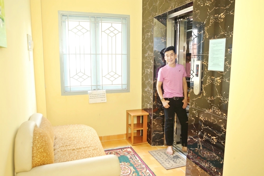 Nam ca sĩ Vbiz chạy 12 show/ng&agrave;y mua được 4 c&acirc;y v&agrave;ng, sống trong biệt thự gi&aacute; "2000 c&acirc;y v&agrave;ng"- Ảnh 5.