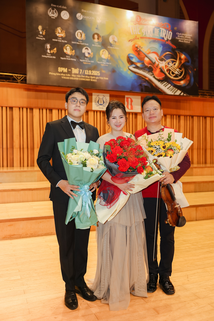 Nam sinh học c&ugrave;ng l&uacute;c 3 đại học, tr&uacute;ng tuyển Học viện &Acirc;m nhạc Ho&agrave;ng gia Anh- Ảnh 3.