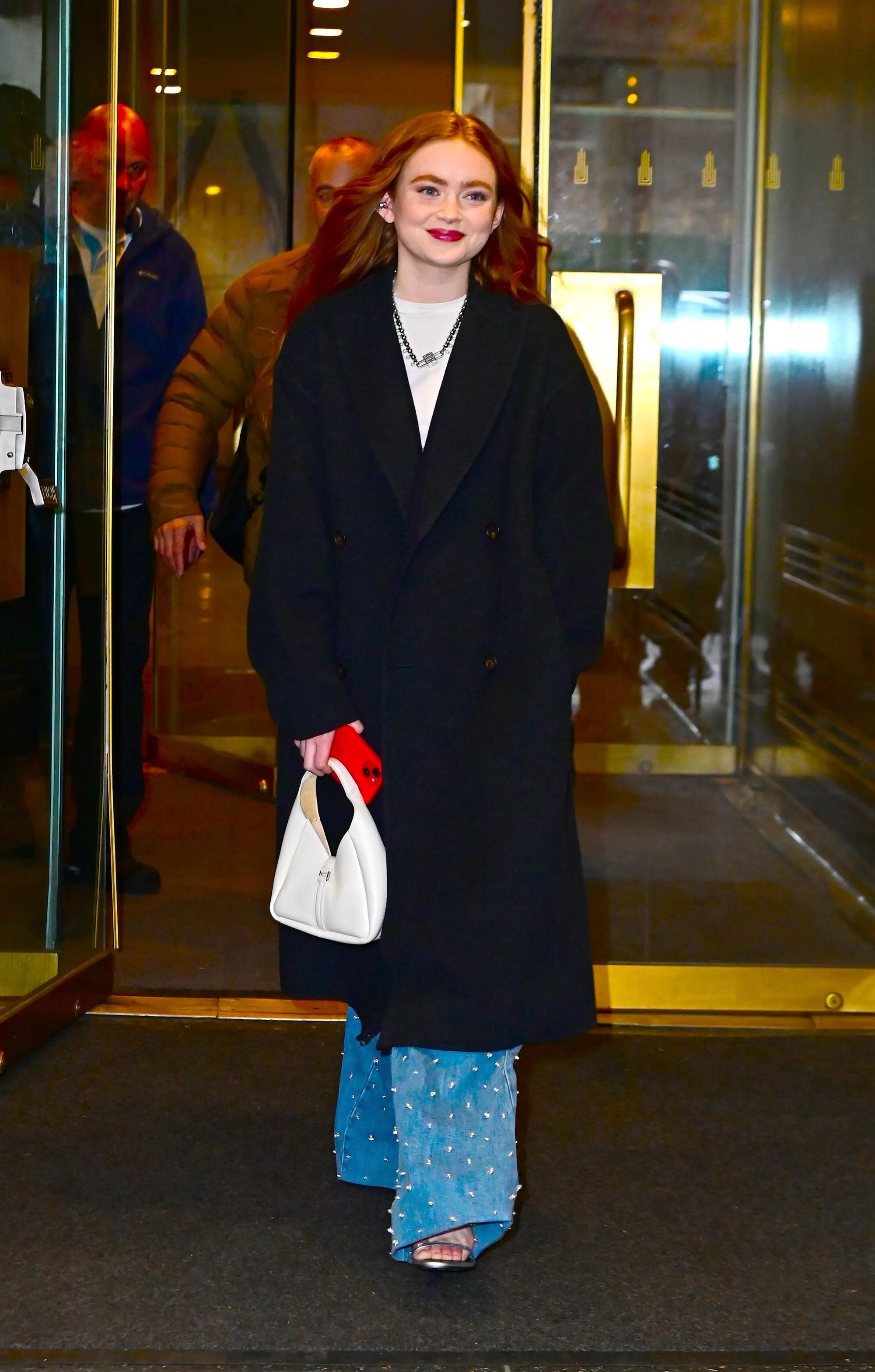 Mỹ nữ khiến MXH rung động suốt hơn 1 tuần qua: Ảnh chụp vội m&agrave; xinh đẹp tuyệt trần, style chuẩn qu&yacute; c&ocirc; thanh lịch- Ảnh 5.