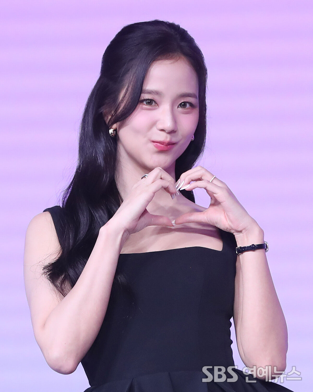 Mỗi lần xuất hiện Jisoo (BLACKPINK) lại mang đến 1 cú sốc visual: Công chúa giá đáo nhân gian, sang xịn mịn có thừa- Ảnh 7. Mỗi lần xuất hiện Jisoo (BLACKPINK) lại mang đến 1 cú sốc visual: Công chúa giá đáo nhân gian, sang xịn mịn có thừa- Ảnh 7.
