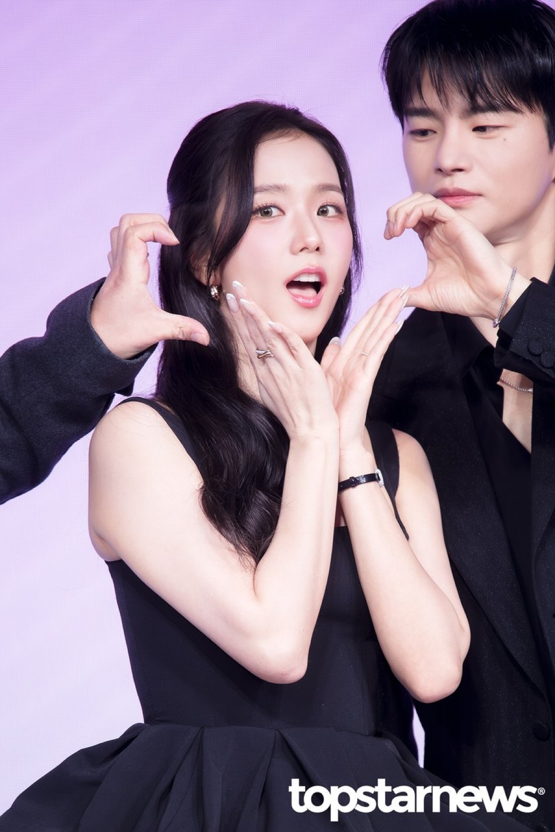 Mỗi lần xuất hiện Jisoo (BLACKPINK) lại mang đến 1 cú sốc visual: Công chúa giá đáo nhân gian, sang xịn mịn có thừa- Ảnh 2. Mỗi lần xuất hiện Jisoo (BLACKPINK) lại mang đến 1 cú sốc visual: Công chúa giá đáo nhân gian, sang xịn mịn có thừa- Ảnh 2.