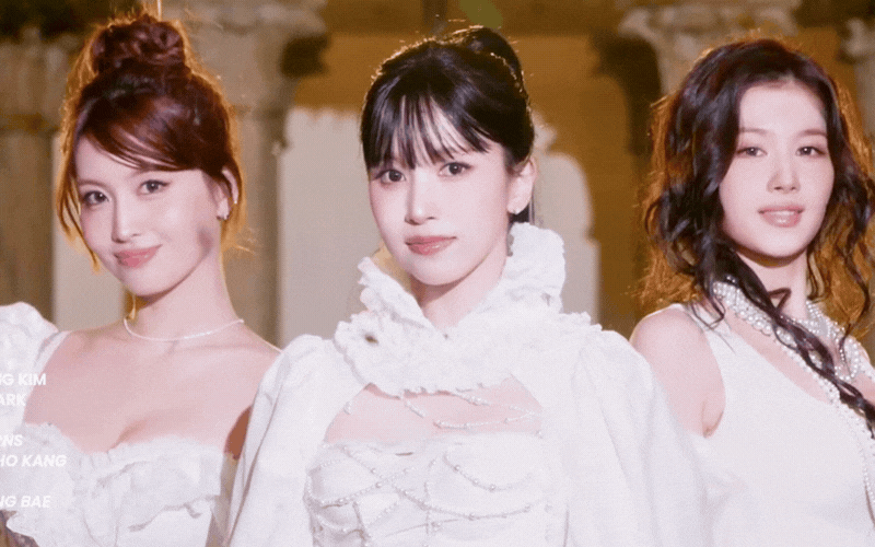 Showbiz c&oacute; 3 mỹ nh&acirc;n visual như ti&ecirc;n hạ ph&agrave;m: Xuất hiện l&agrave; hot, cần bảo tồn nhan sắc n&agrave;y ngay- Ảnh 2.